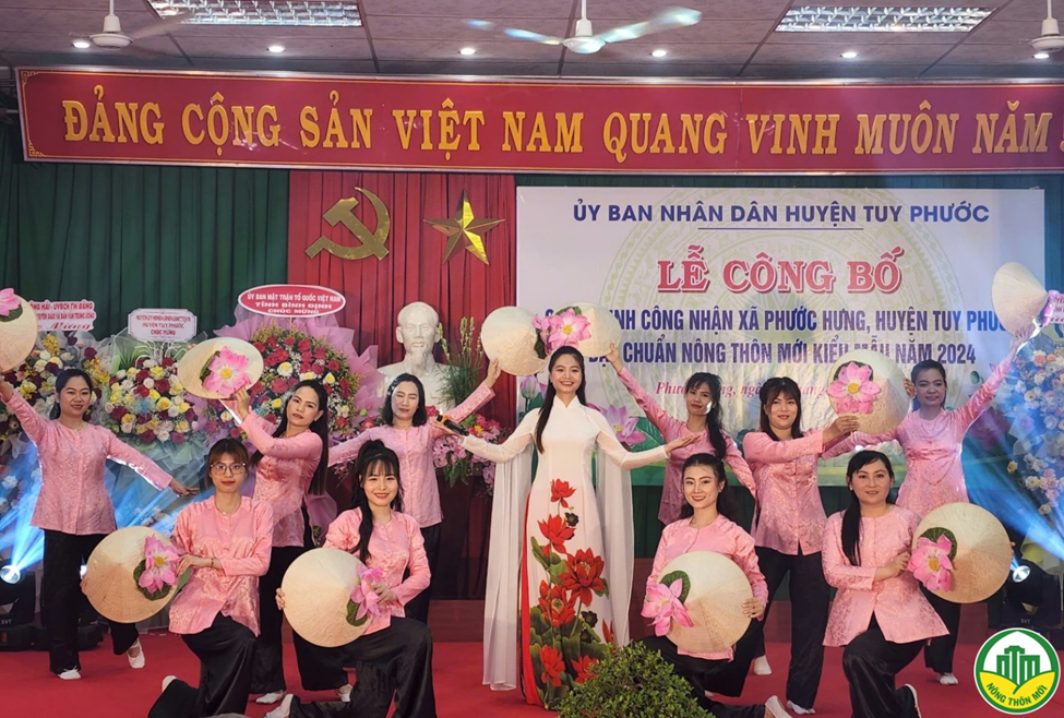 Lễ công bố xã Phước Hưng, huyện Tuy Phước đạt chuẩn nông thôn mới kiểu mẫu năm 2024